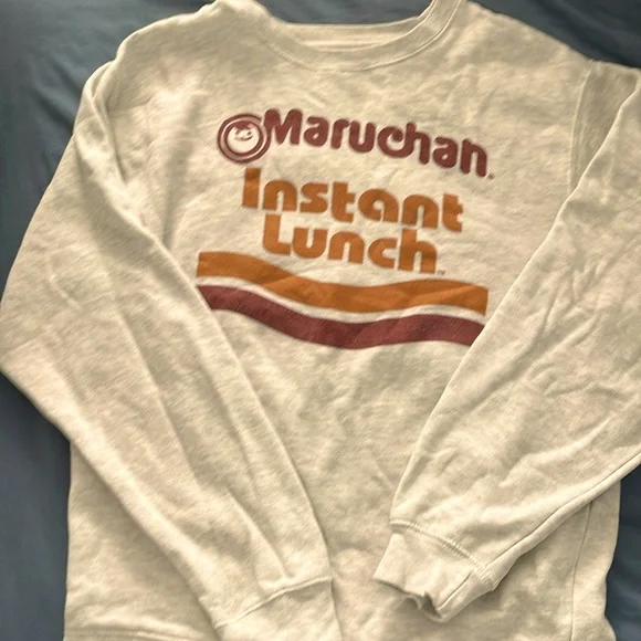 Maruchan gray swearshirt. Size M. - Picture 2 of 5